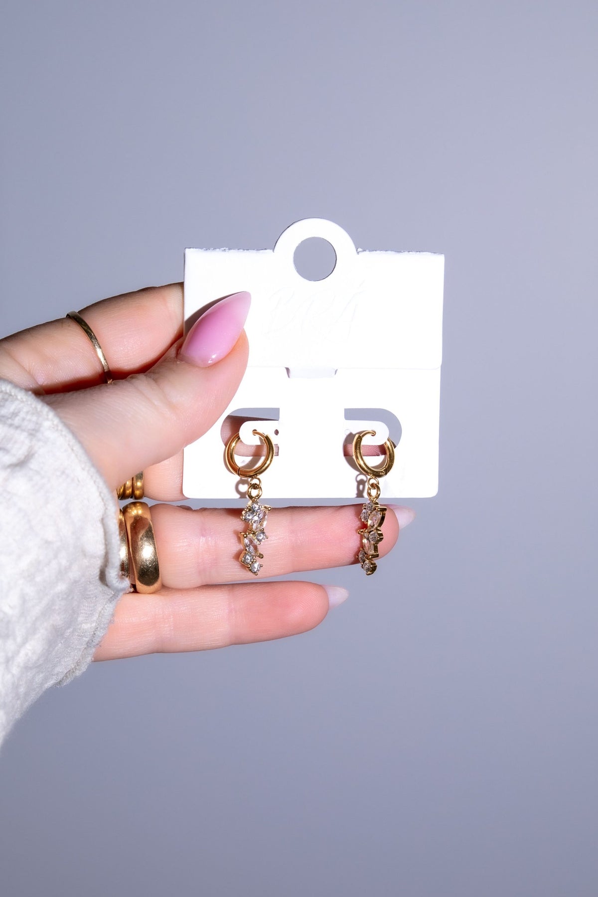 Stone Cluster Hoops Gull