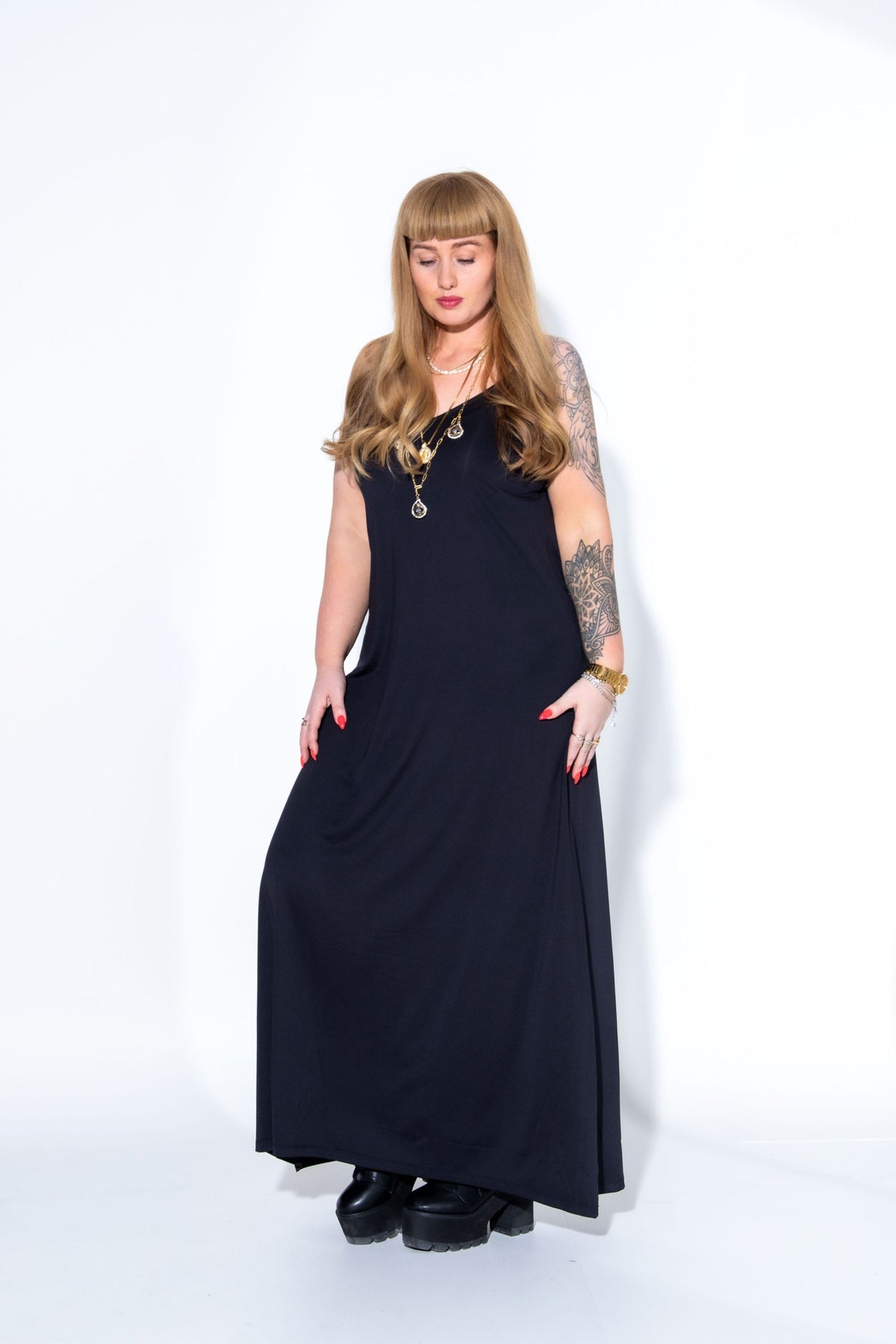 Basic Svartur Maxi Kjóll