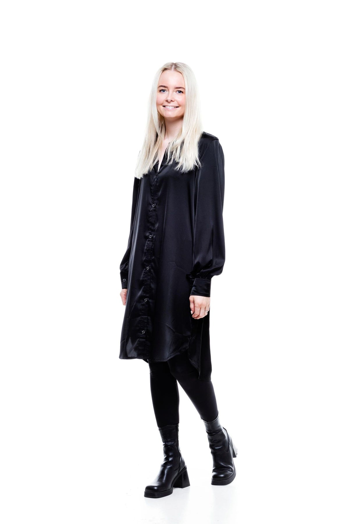 Satín Skyrta Svört Oversized