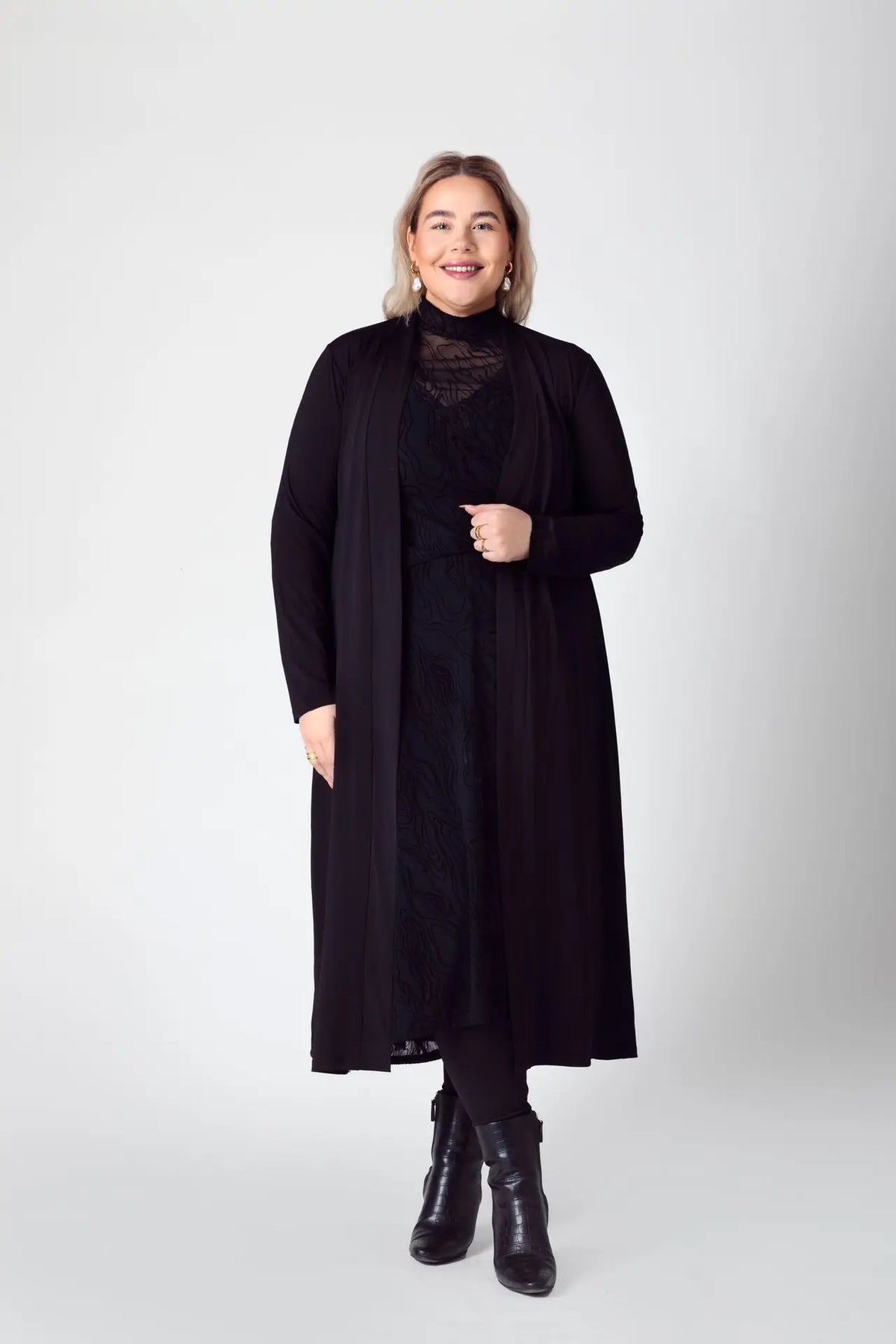 Gyðja Svört Poly
