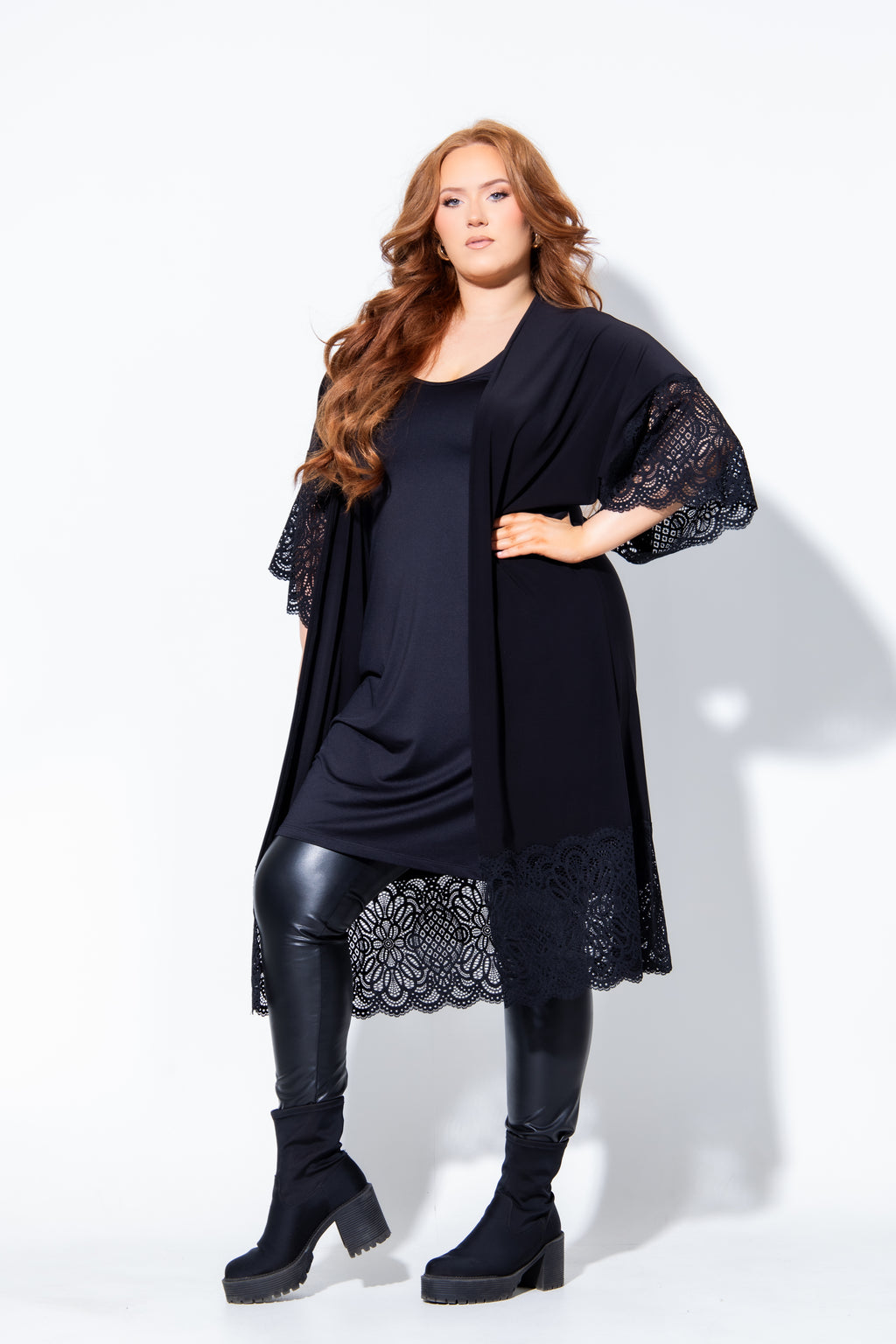 Blúndu & Poly Kimono