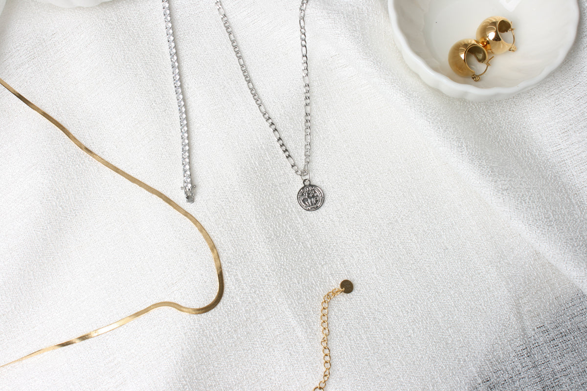Tiny Coin Pendant Silfur
