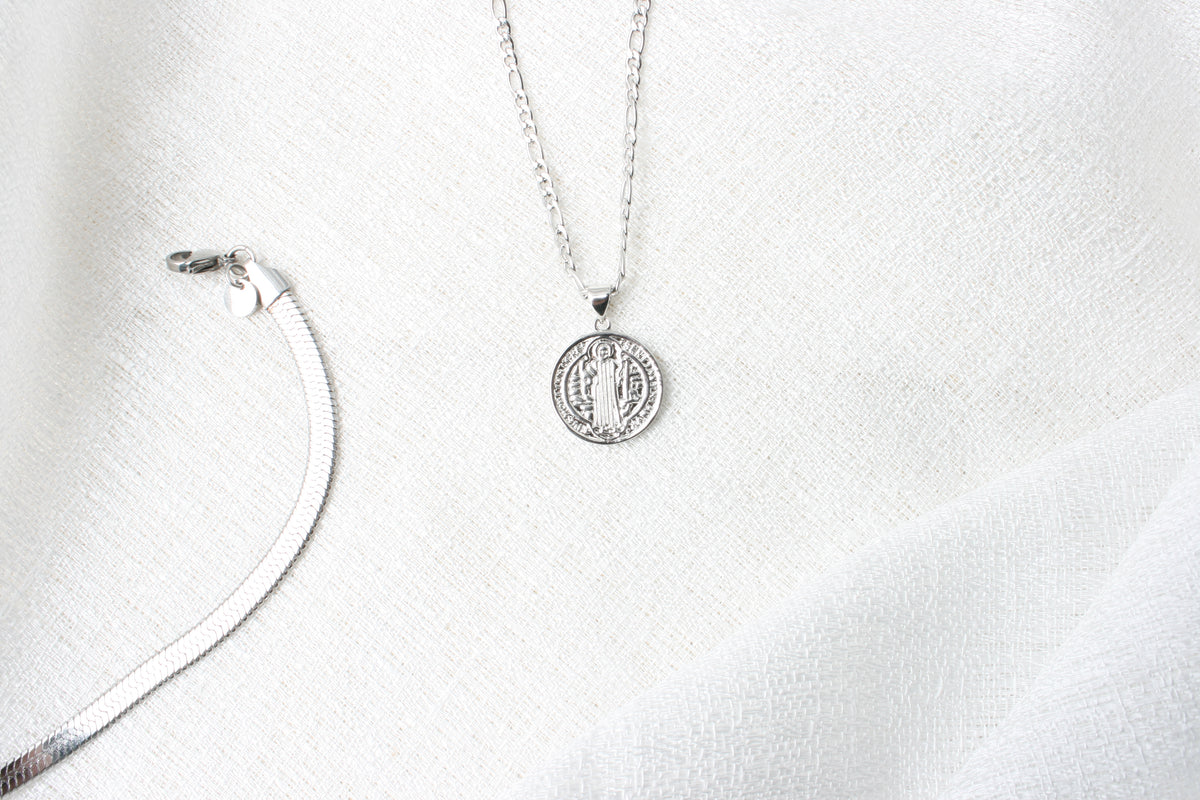 Small Saint Pendant Silfur