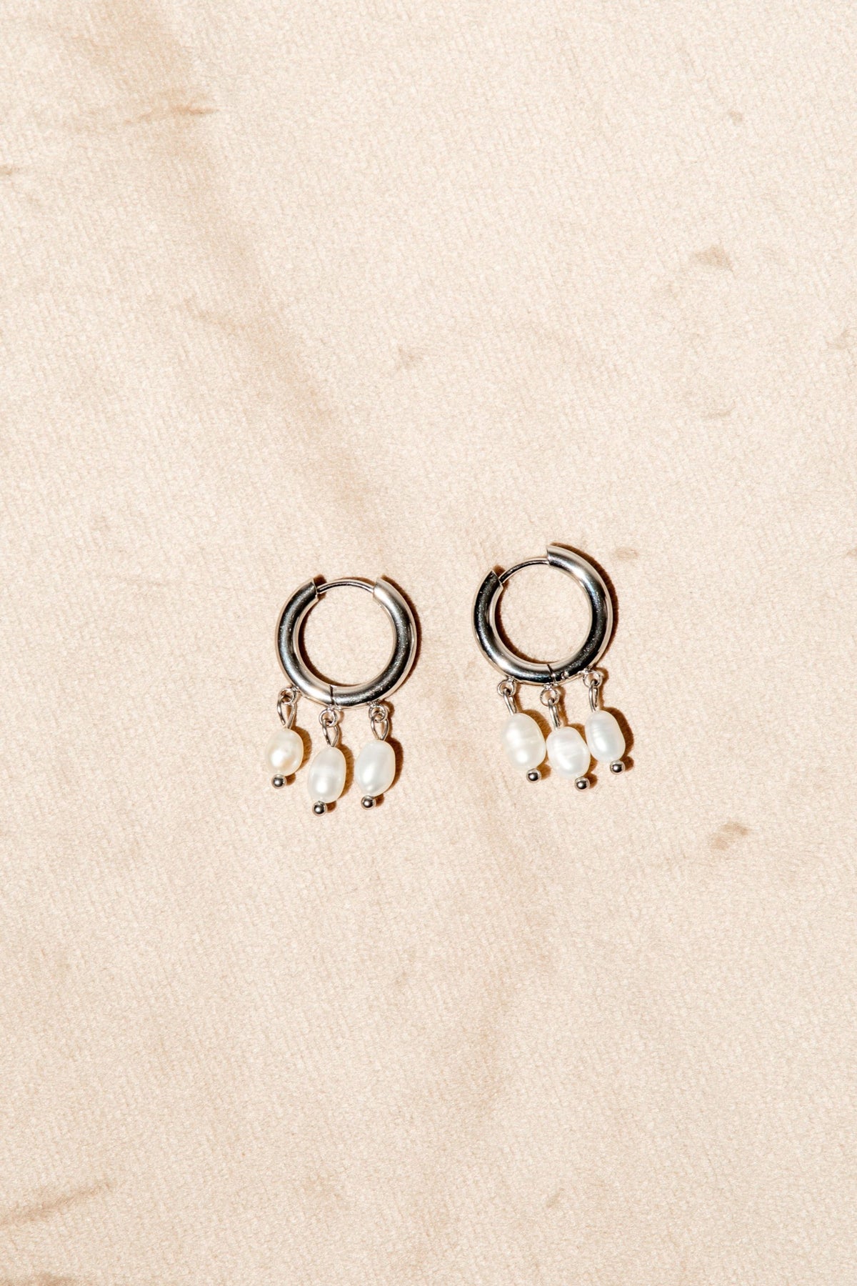 Triple Pearls Hoop Silfur